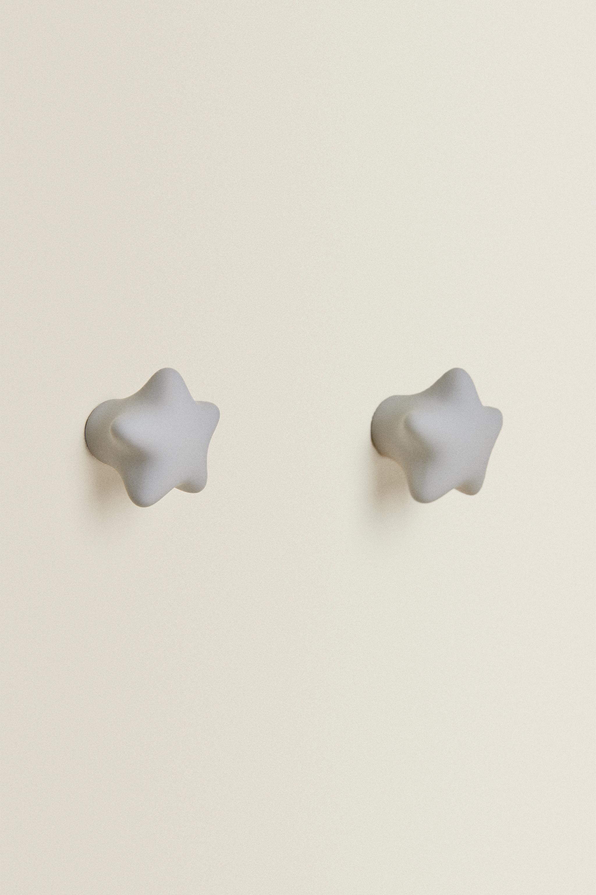 KIDS' STAR KNOBS (PACK OF 2)